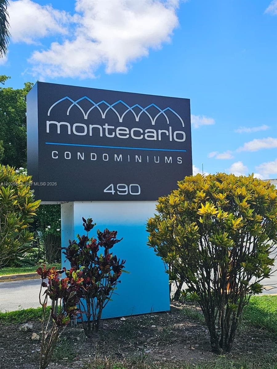Condominium at 492 NW 165th St Rd # 211, Miami FL 33169