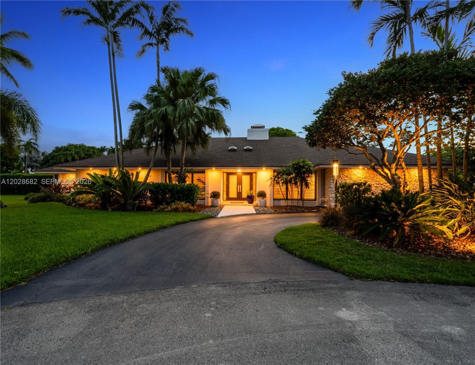 Single Family Residence at 12926 SW 104th Pl, Miami FL 33176