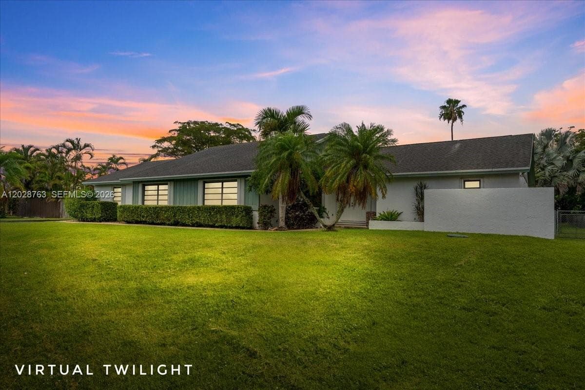 Single Family Residence at 1571 NW 20th St, Homestead FL 33030