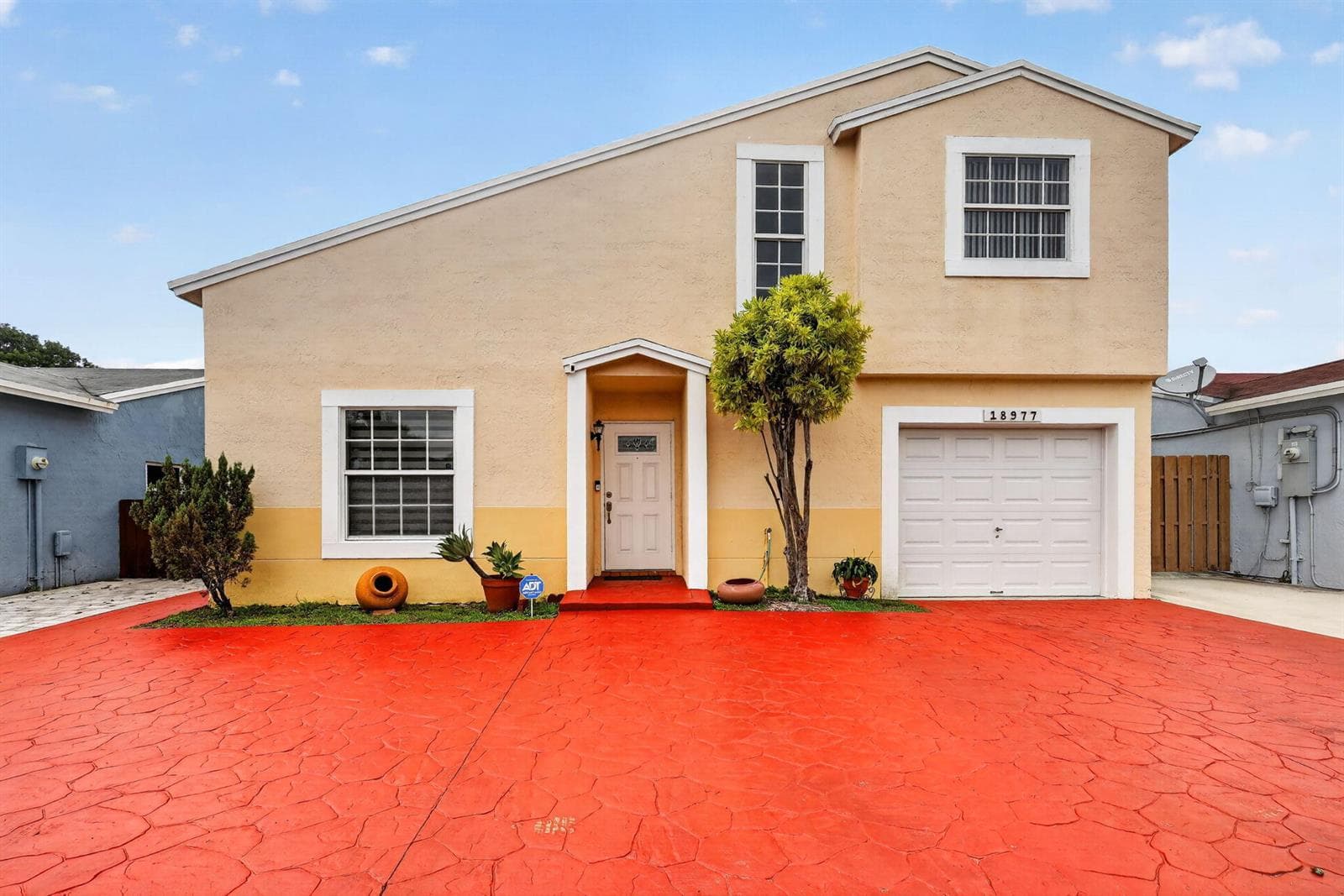 Single Family Residence at 18977 NW 63rd Ct Circle, Miami Gardens FL 33015