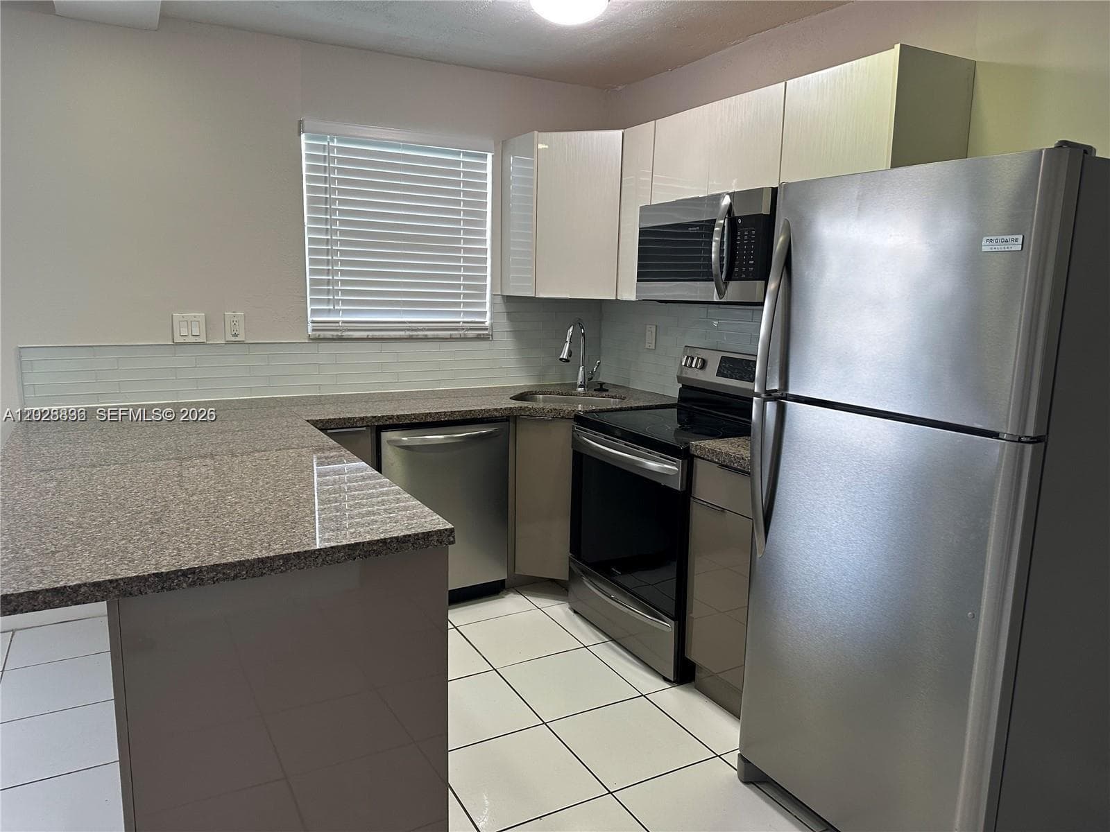 Condominium at 1975 NE 135th St # 3E, North Miami FL 33181