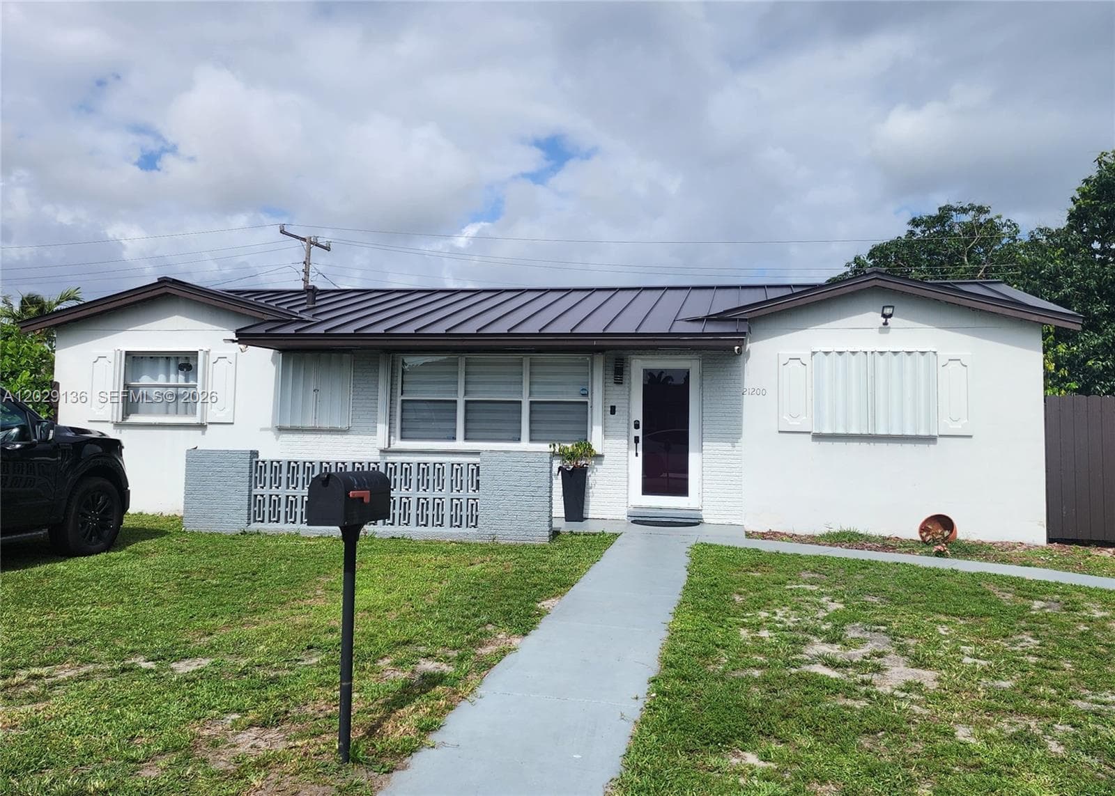 Single Family Residence at 21200 NW 29th Ave, Miami Gardens FL 33056