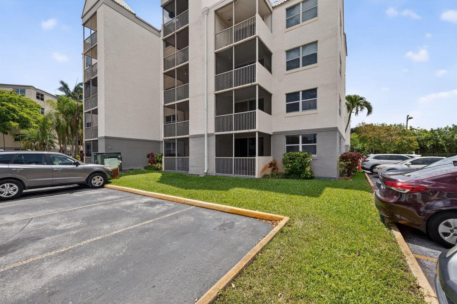 Condominium at 8373 Lake Drive # 101, Doral FL 33166