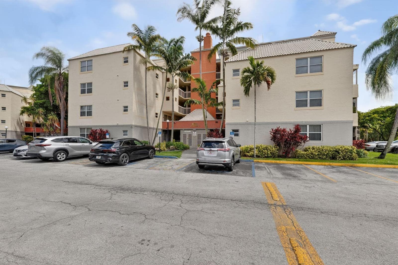 Condominium at 8353 Lake Drive # 204, Doral FL 33166