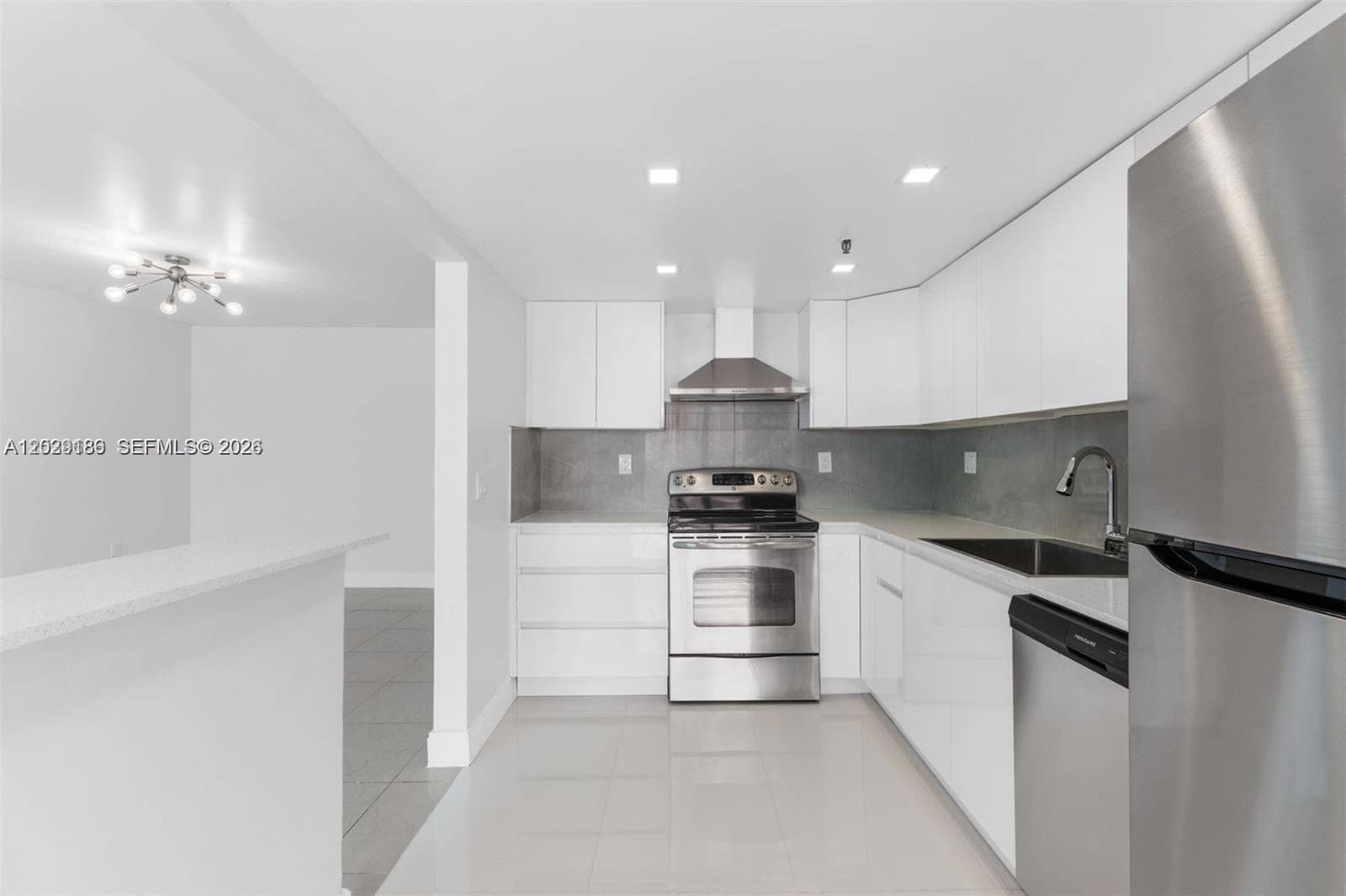 Condominium at 17890 W Dixie Hwy 501 Hwy # 501, North Miami Beach FL 33160