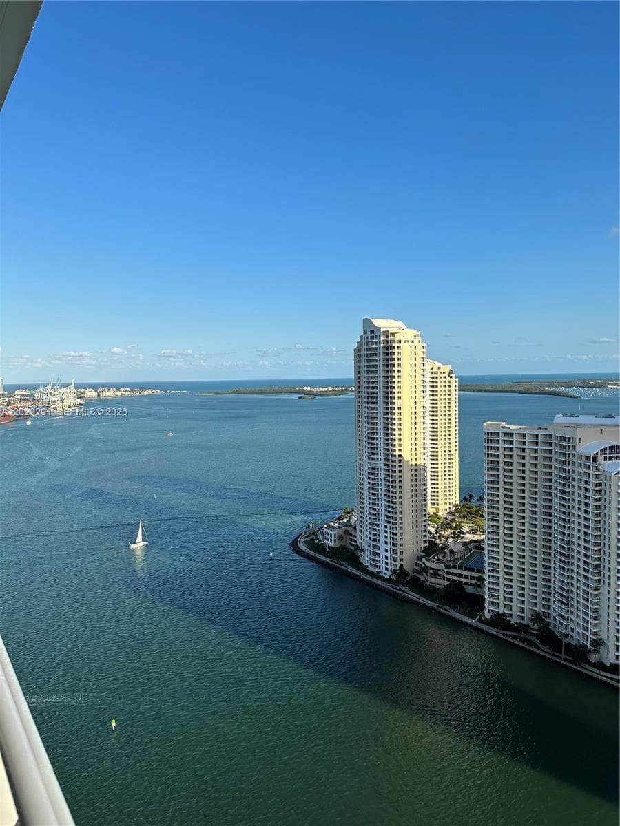 Condominium at 325 S Biscayne Blvd # 4119, Miami FL 33131