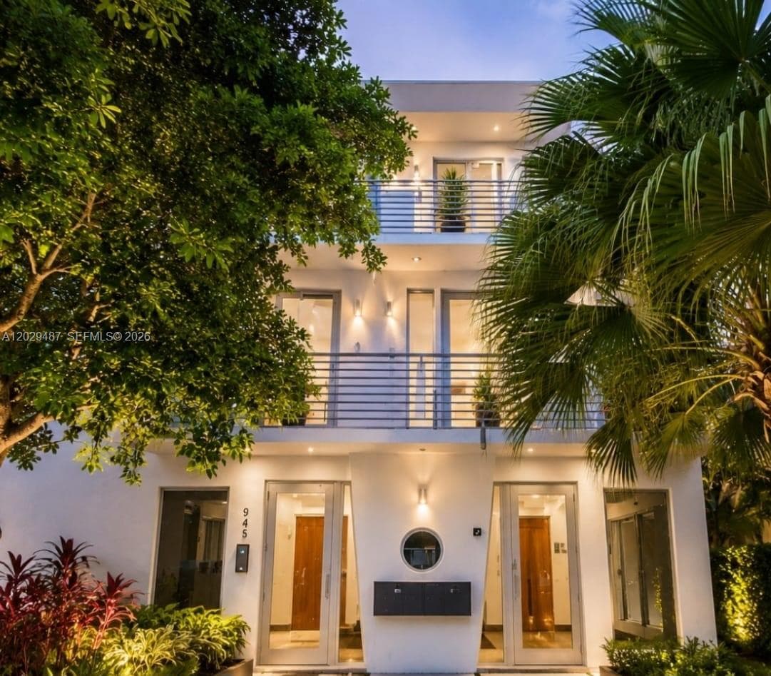 Condominium at 945 Michigan Ave # 5, Miami Beach FL 33139