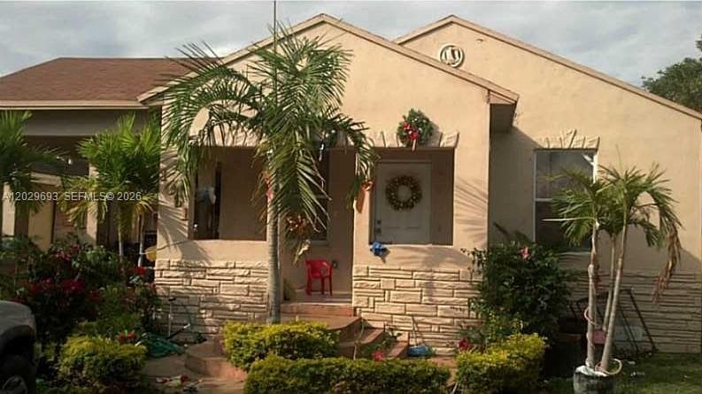 Single Family Residence at 1061 NW 9th Ct, Homestead FL 33030
