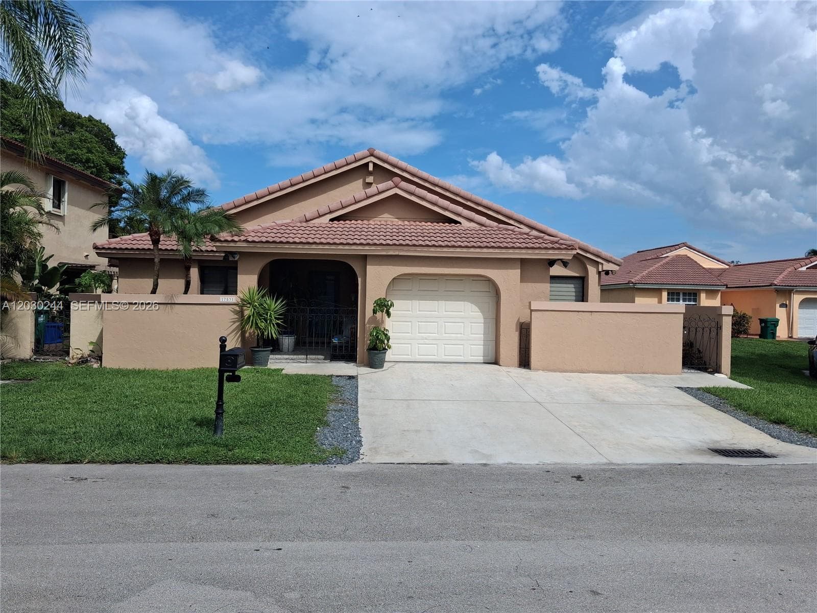 Single Family Residence at 17531 NW 62nd Pl N, Hialeah FL 33015