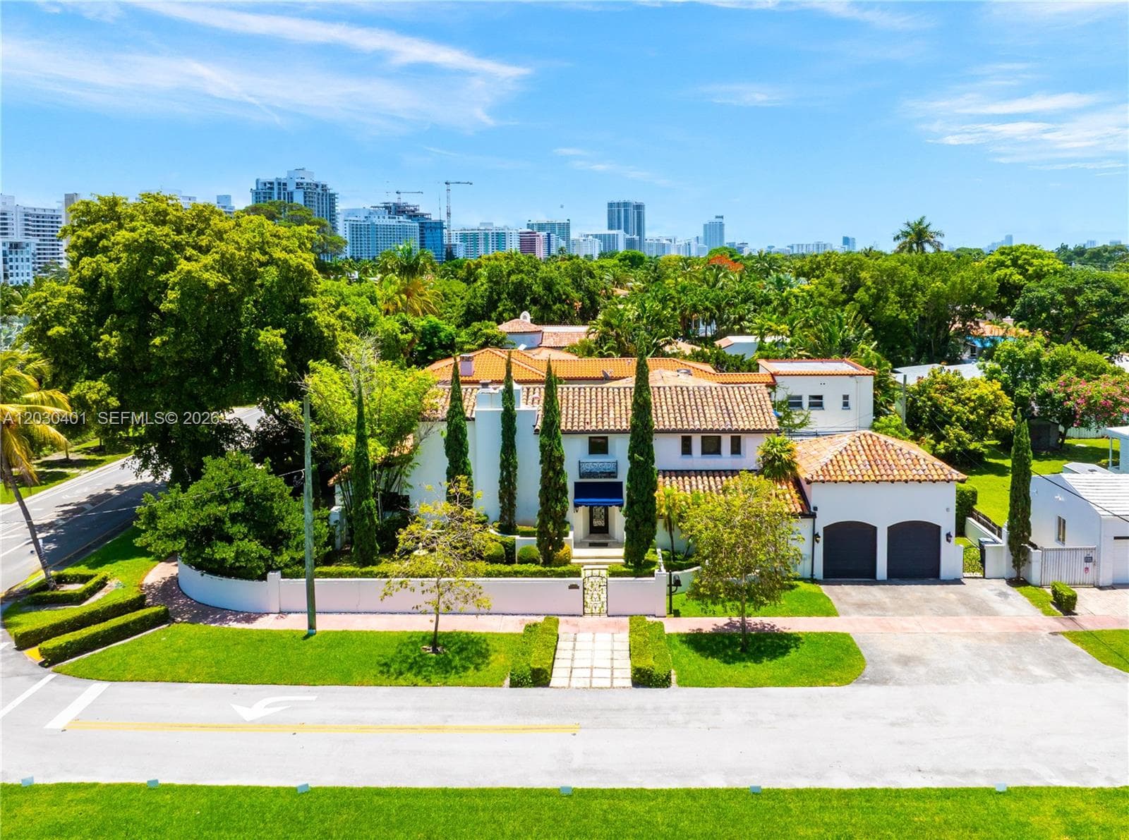 Single Family Residence at 5860 Pine Tree Dr, Miami Beach FL 33140