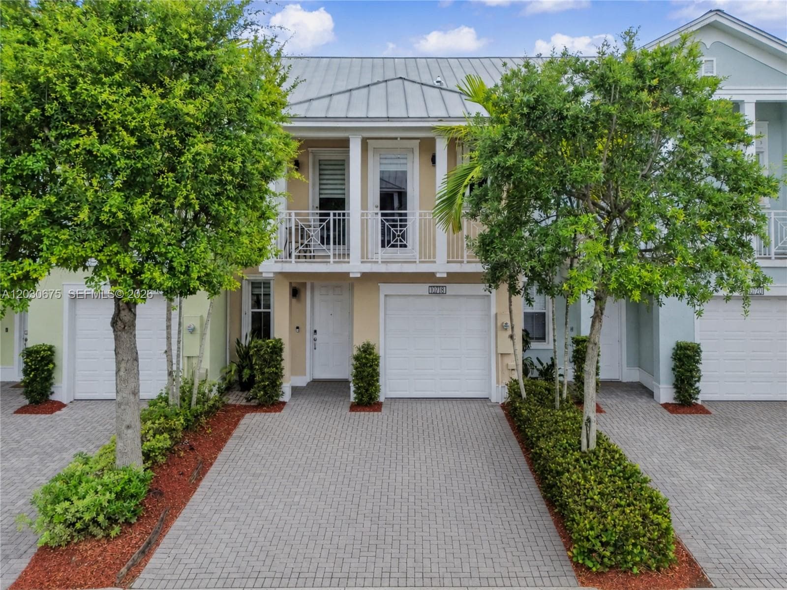Townhouse at 10718 NW 76th Ln, Doral FL 33178