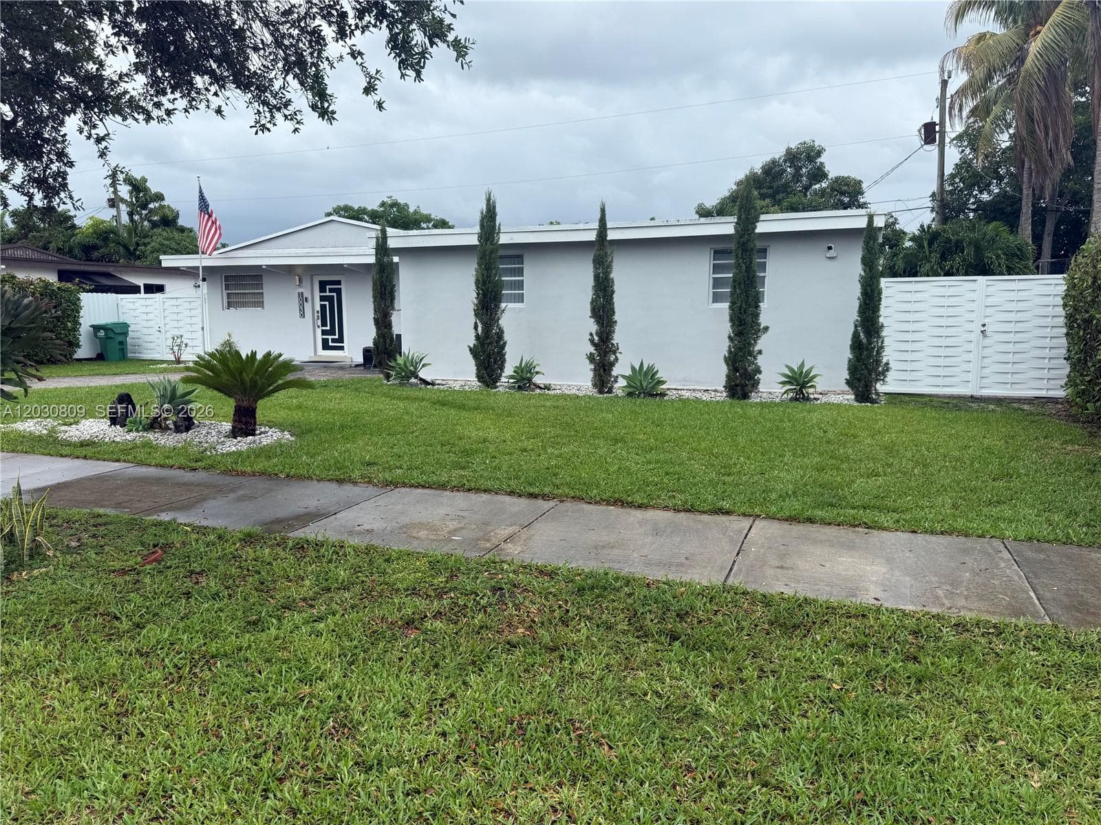 Single Family Residence at 10030 SW 213th Ter, Cutler Bay FL 33189