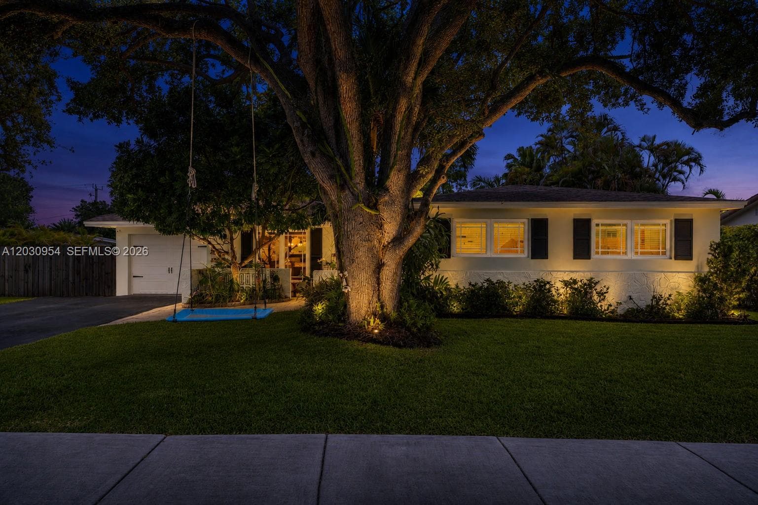 Single Family Residence at 10421 SW 107th St, Miami FL 33176