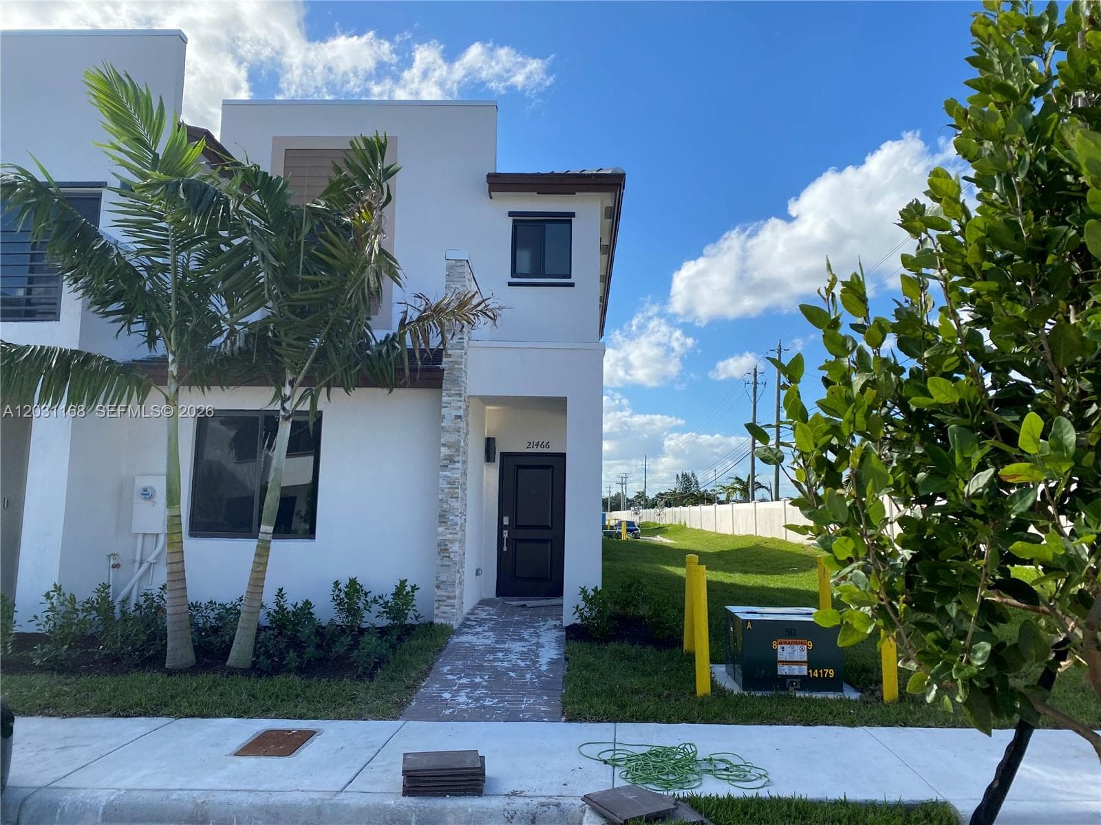 Townhouse at 21466 NE 3 Place, Miami FL 33179
