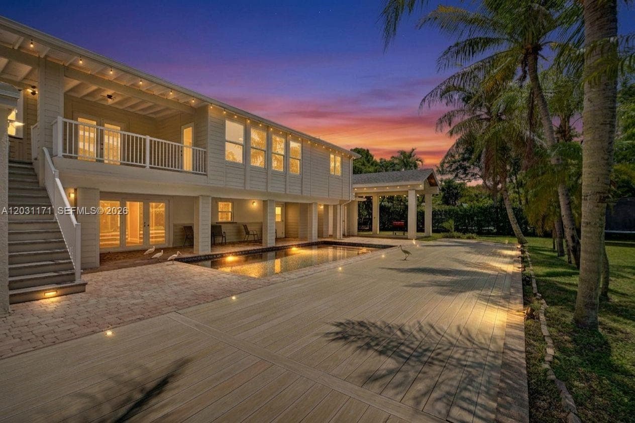 Single Family Residence at 8320 SW 161st St, Palmetto Bay FL 33157