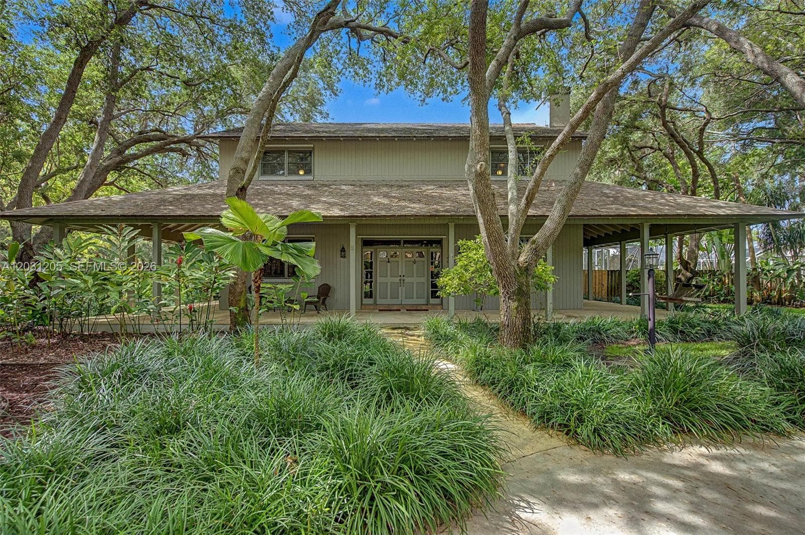Single Family Residence at 8200 SW 182nd St, Palmetto Bay FL 33157