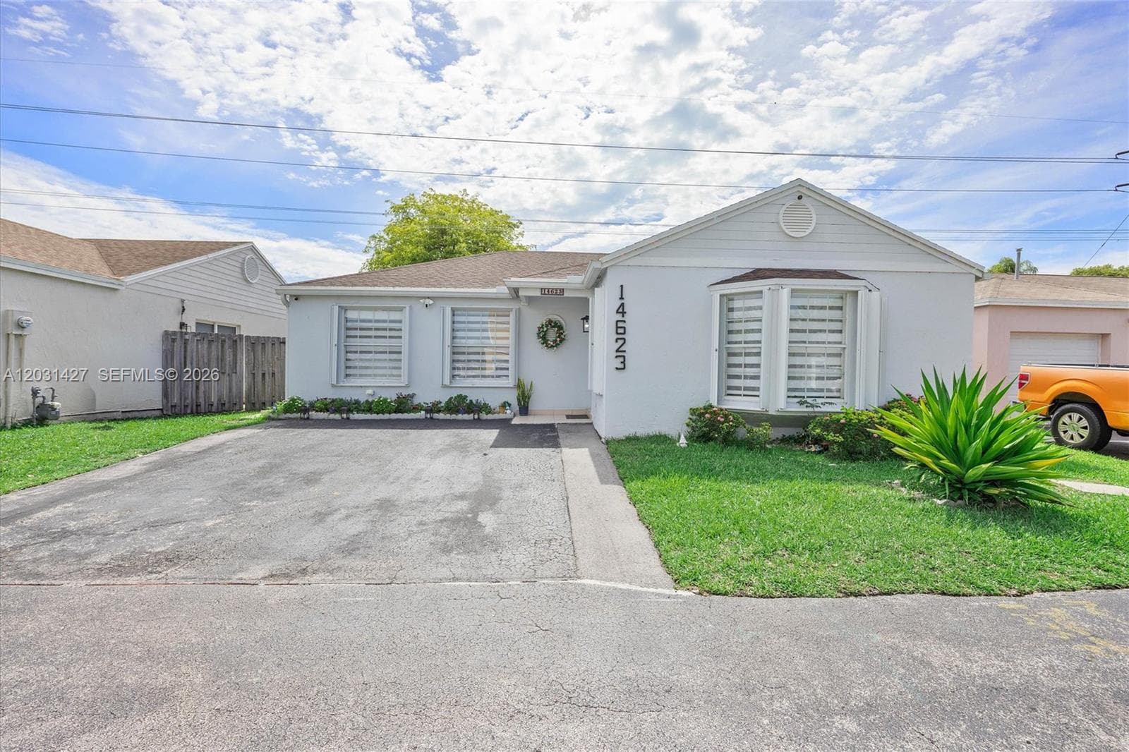 Single Family Residence at 14623 SW 125th Pl, Miami FL 33186