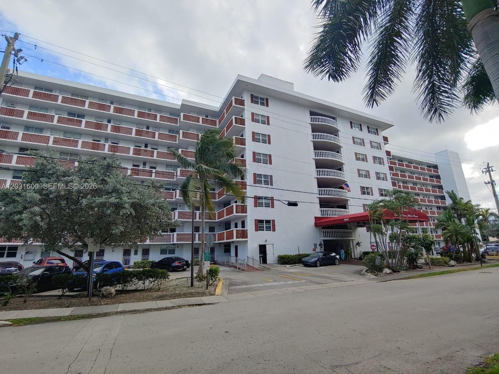 Stock Cooperative at 3660 NE 166th St # 511, North Miami Beach FL 33160