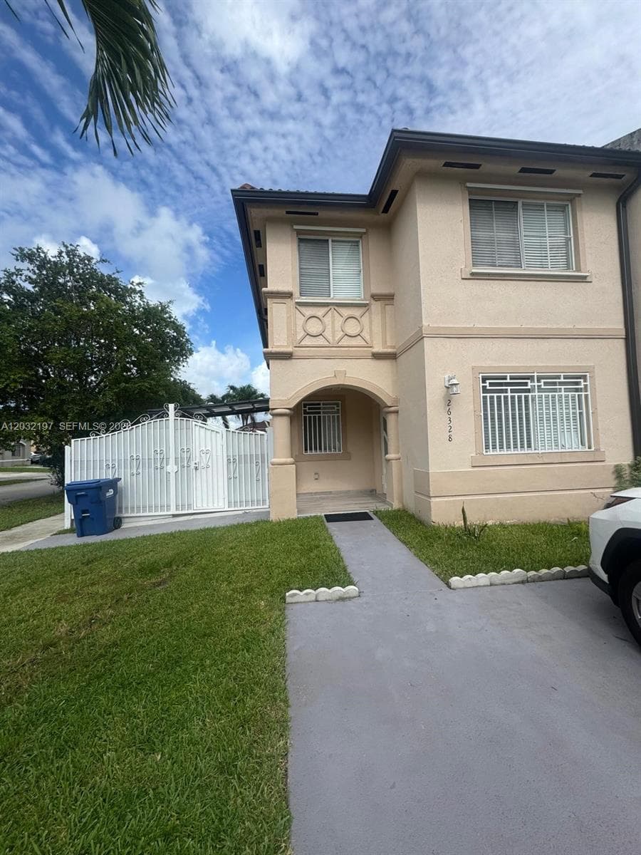 Single Family Residence at 26328 SW 135th Pl, Homestead FL 33032