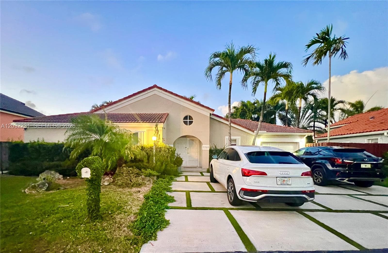 Single Family Residence at 11769 SW 92nd Ln, Miami FL 33186