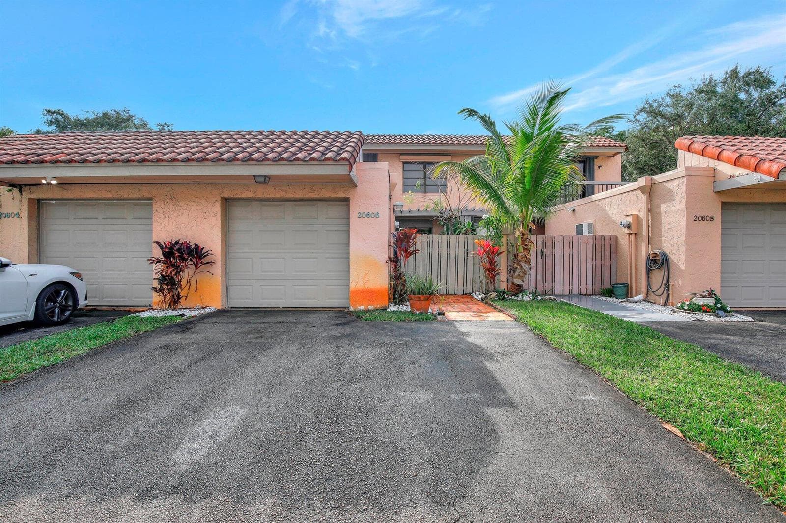 Townhouse at 20606 NE 7th Court, Miami FL 33179
