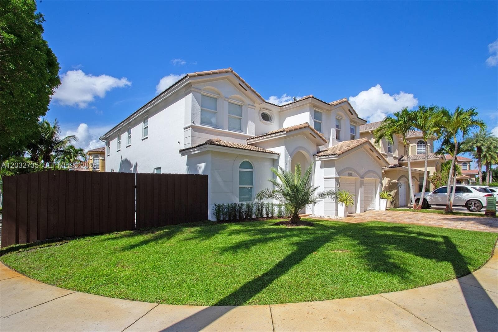 Single Family Residence at 11559 NW 84th Ter, Doral FL 33178