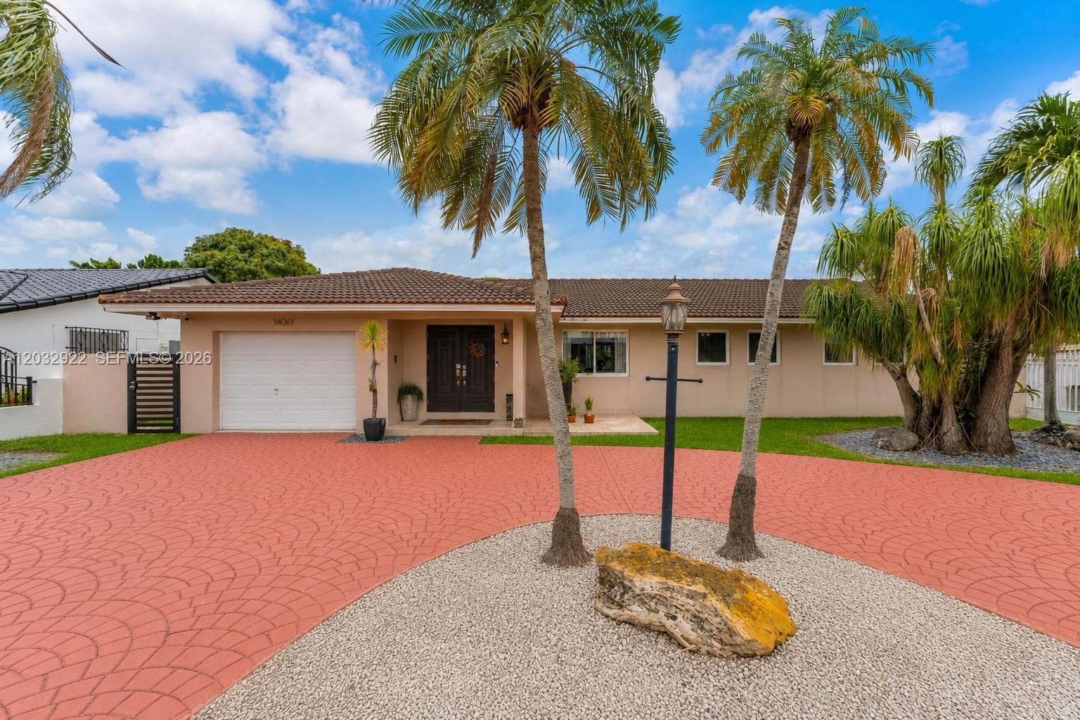 Single Family Residence at 14061 SW 39th St, Miami FL 33175