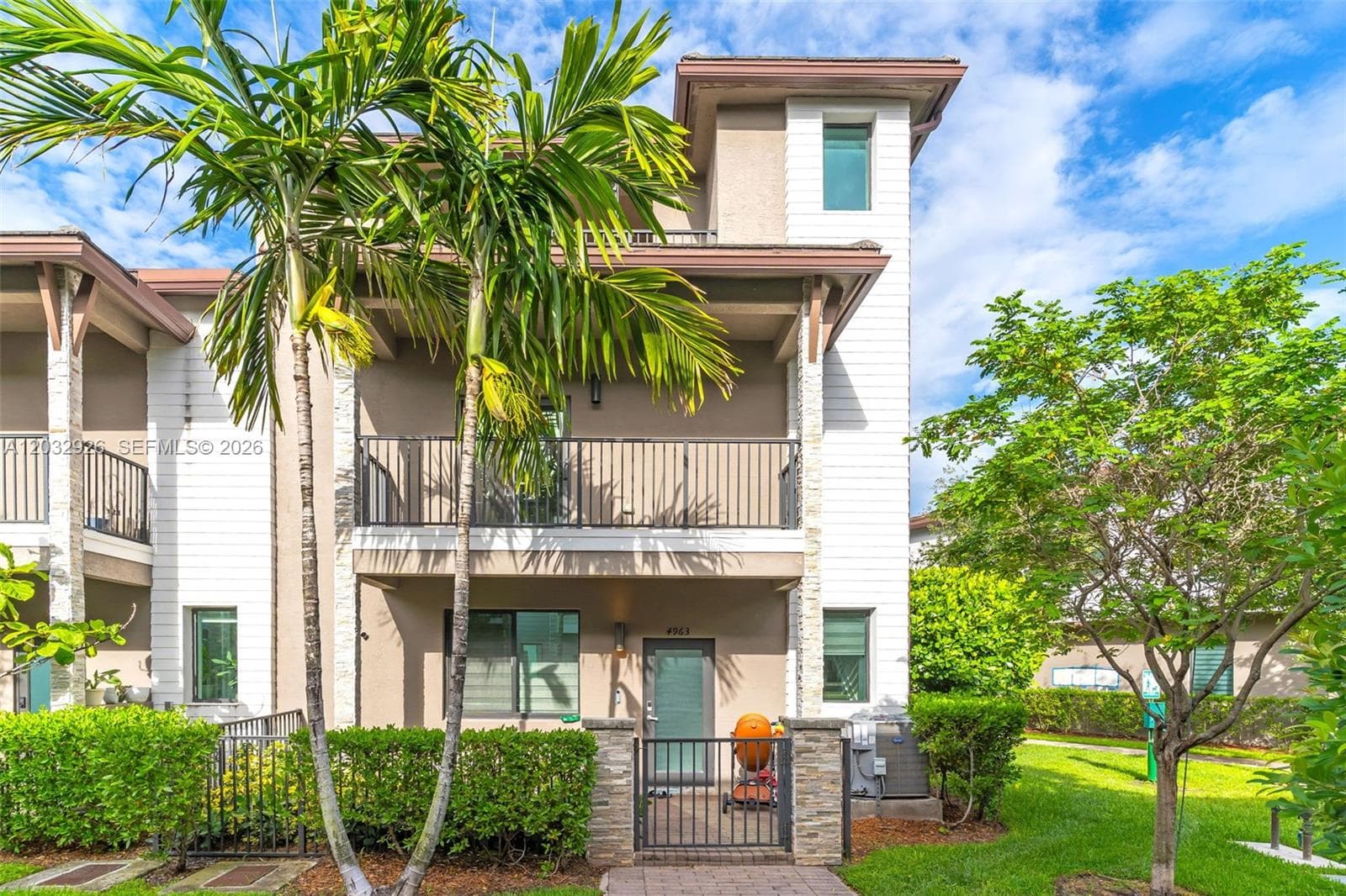 Townhouse at 4963 NW 83rd Path # 4963, Doral FL 33166