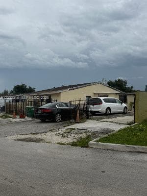 Single Family Residence at 21407 NW 39th Ave, Miami Gardens FL 33055