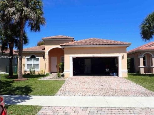 Single Family Residence at 1361 SE 16th Ave, Homestead FL 33035