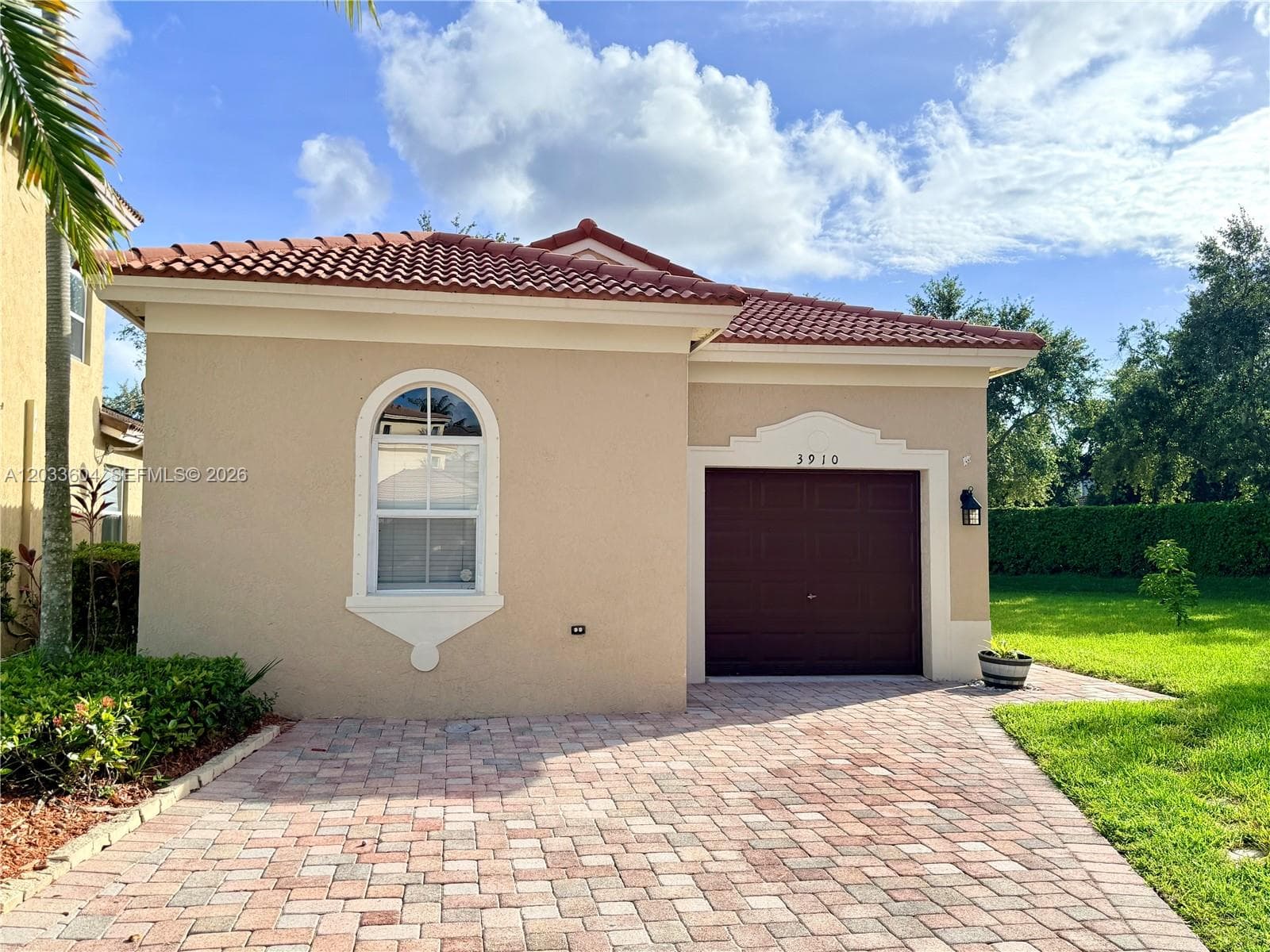 Single Family Residence at 3910 NE 10th Dr, Homestead FL 33033