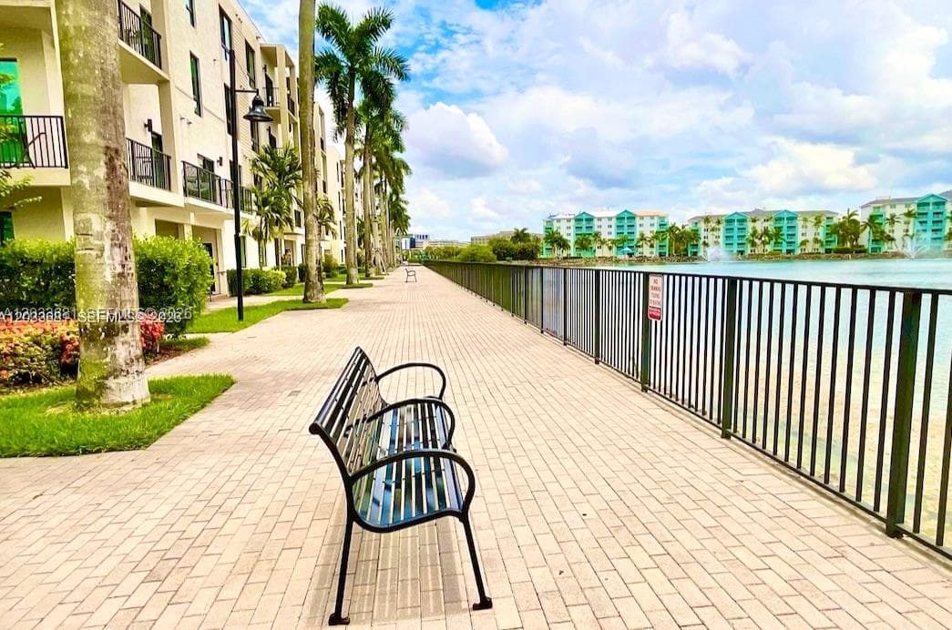 Condominium at 4700 NW 84th Ave # 15, Doral FL 33166