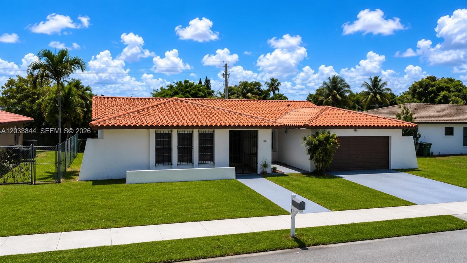 Single Family Residence at 1330 SW 126th Pl, Miami FL 33184