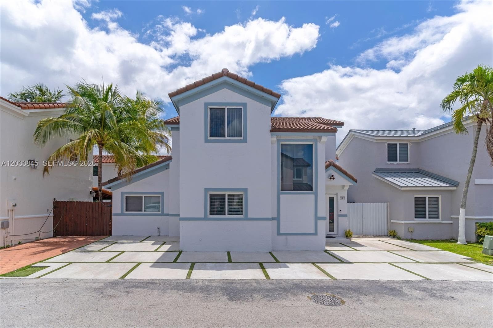 Single Family Residence at 979 NW 126th Path, Miami FL 33182