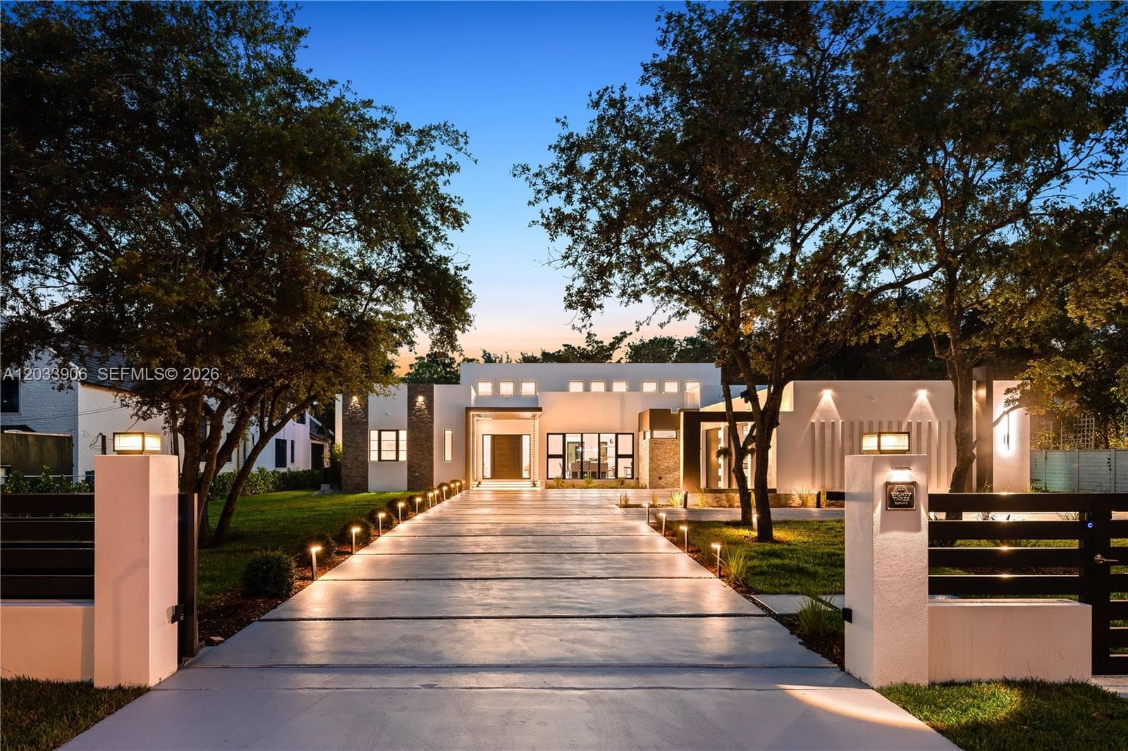 Single Family Residence at 6200 SW 83 Av, Miami FL 33143