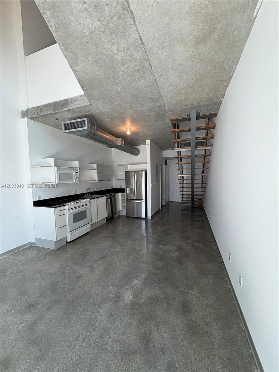 Condominium at 690 SW 1st Ct # 1212, Miami FL 33130