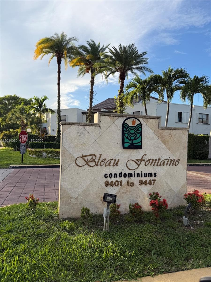 Condominium at 9429 Fontainebleau Blvd # 33, Miami FL 33172