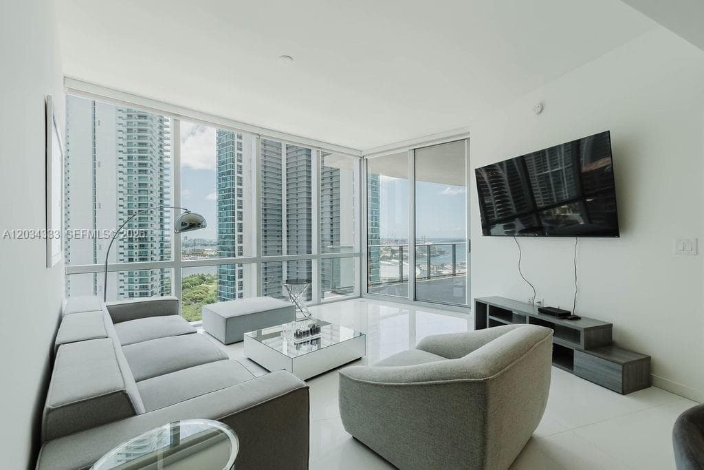 Condominium at 851 NE 1st Ave # 2303, Miami FL 33132