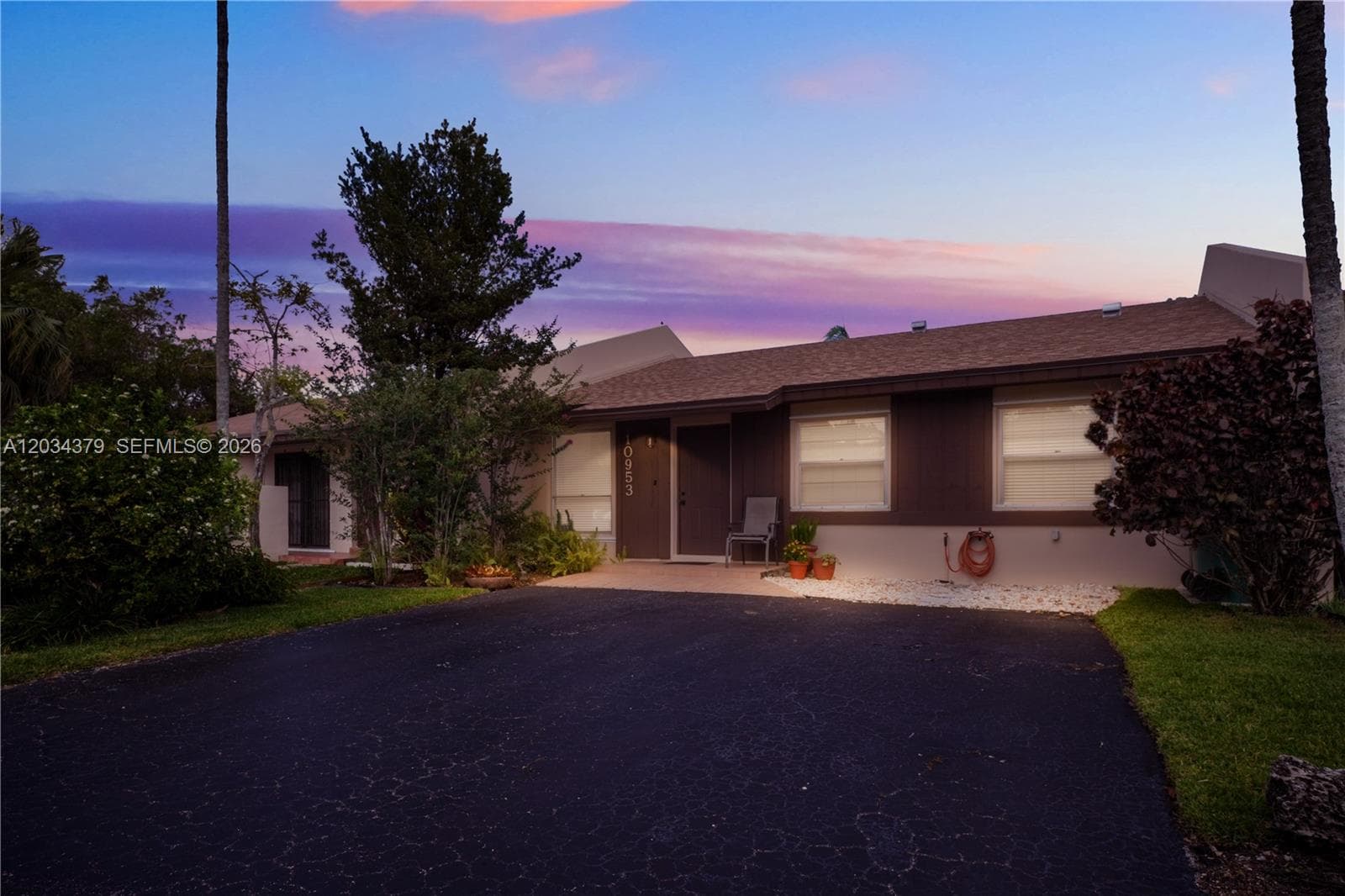 Townhouse at 10953 SW 122nd Ct, Miami FL 33186