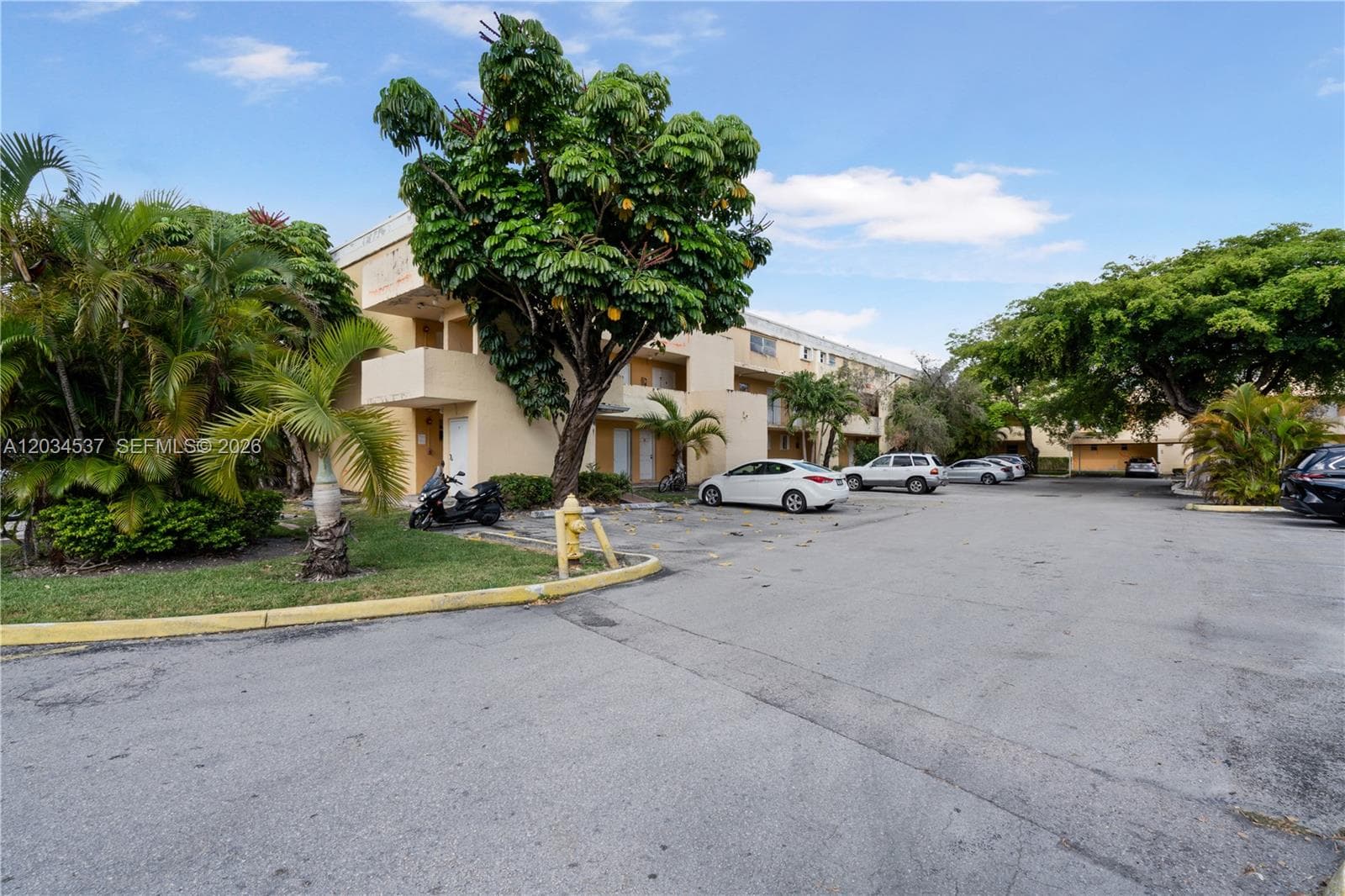 Condominium at 9371 Fontainebleau Blvd # I204, Miami FL 33172