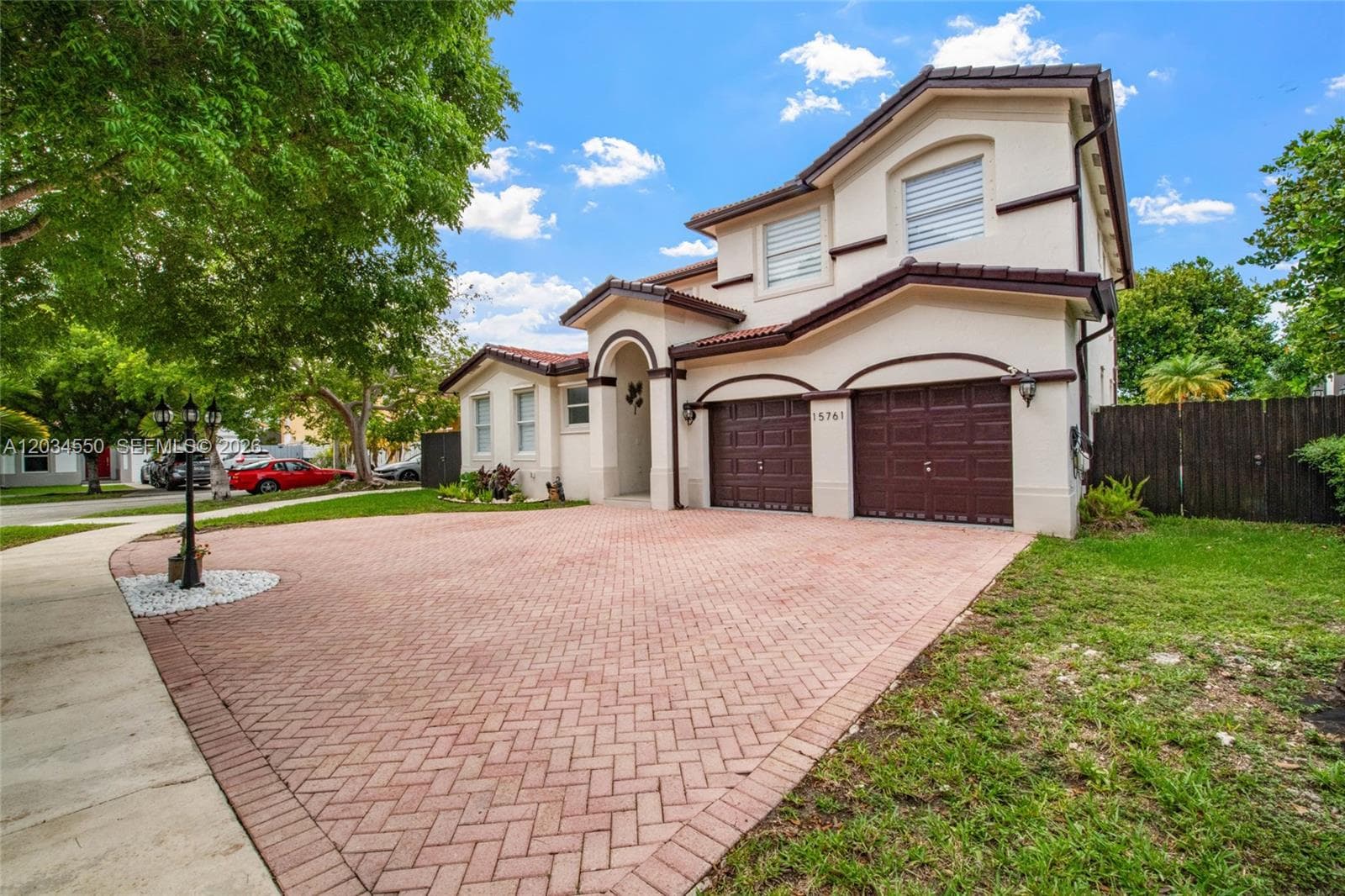 Single Family Residence at 15761 SW 59th Ter, Miami FL 33193