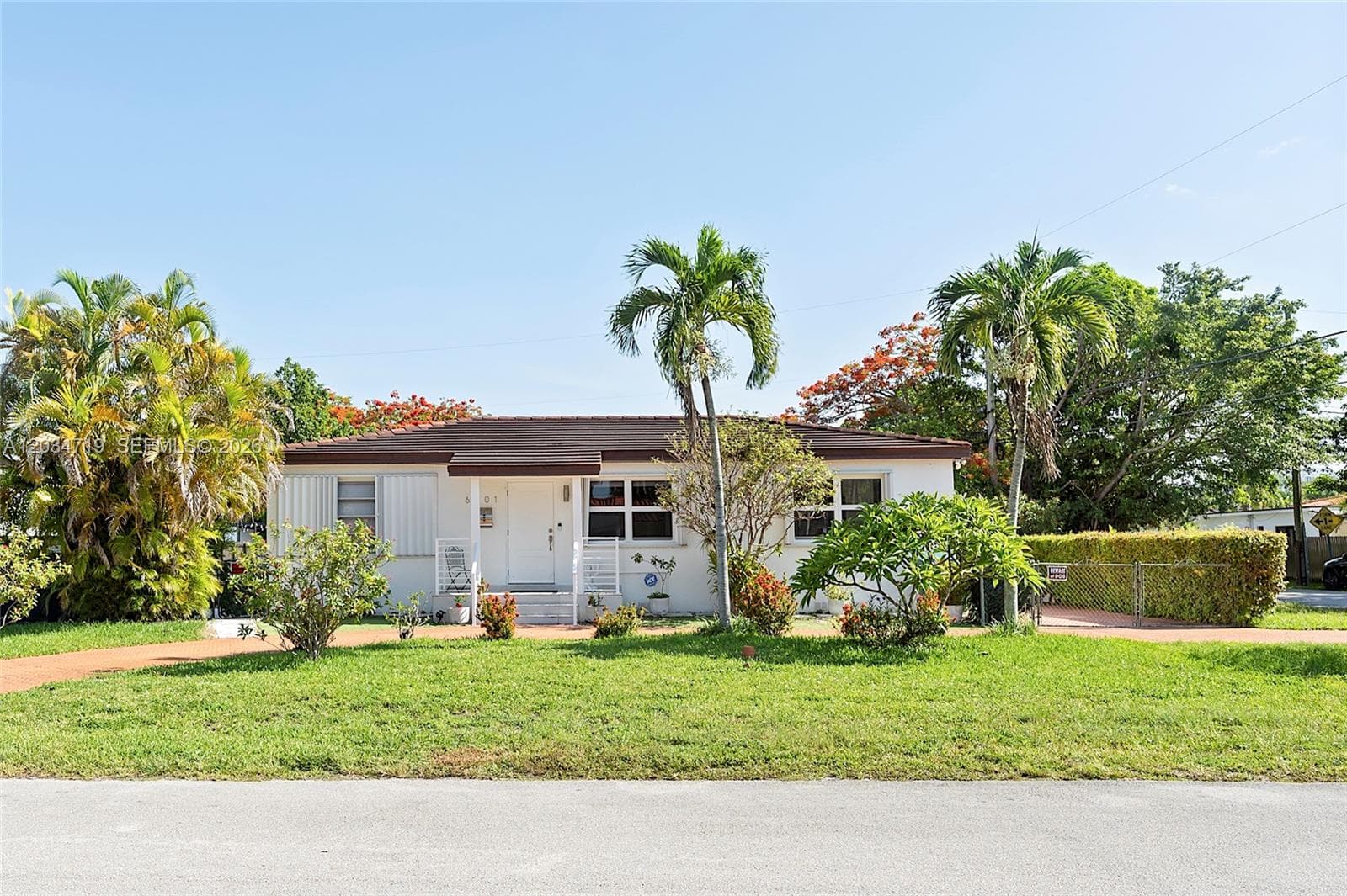Single Family Residence at 6801 SW 27th St, Miami FL 33155