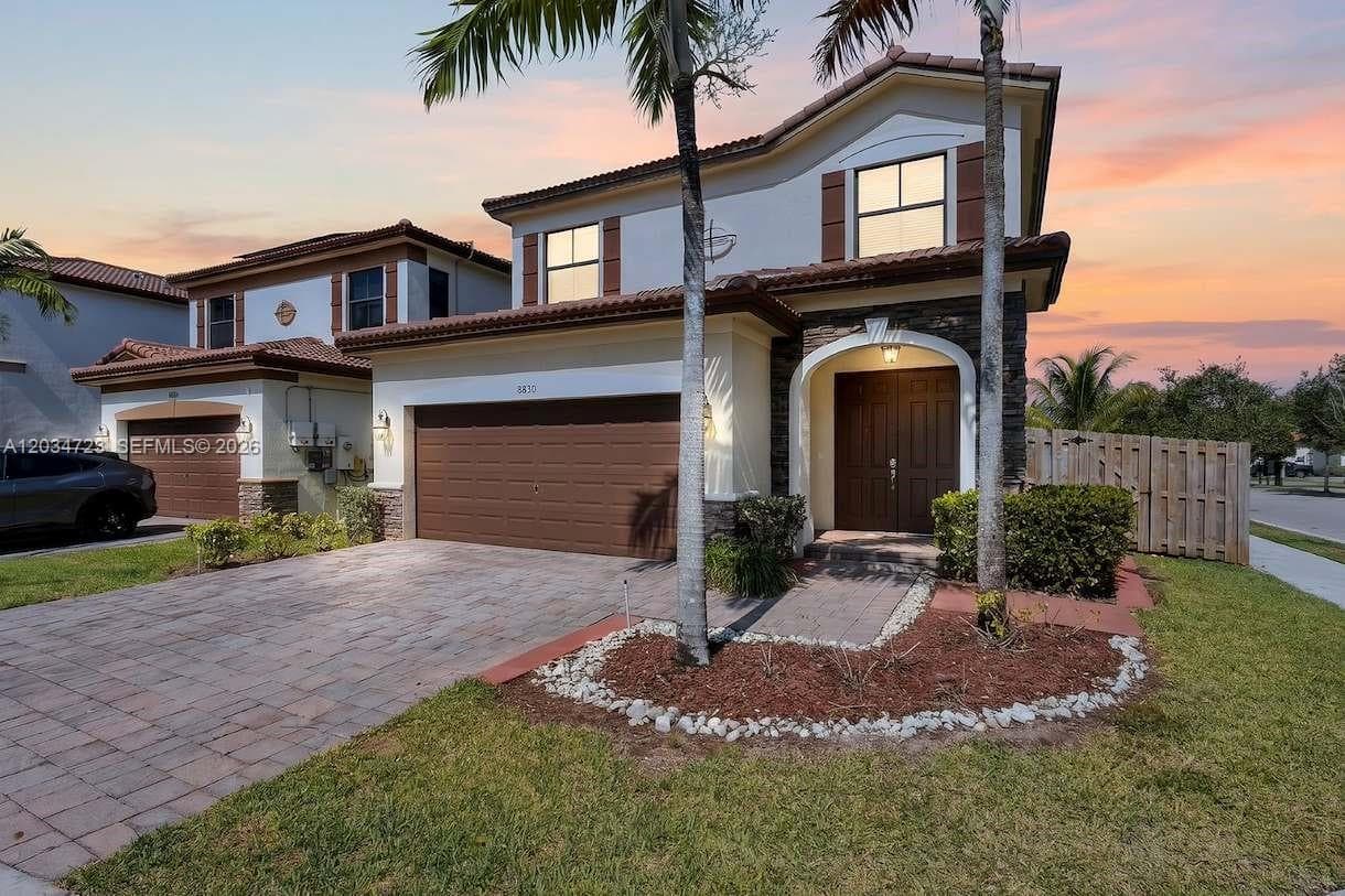 Single Family Residence at 8890 NW 99th Path, Doral FL 33178