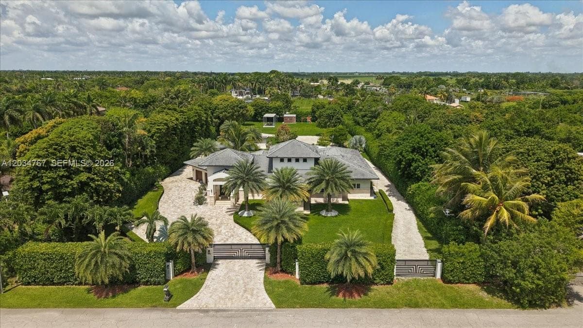 Single Family Residence at 16580 SW 173rd Ave, Miami FL 33187
