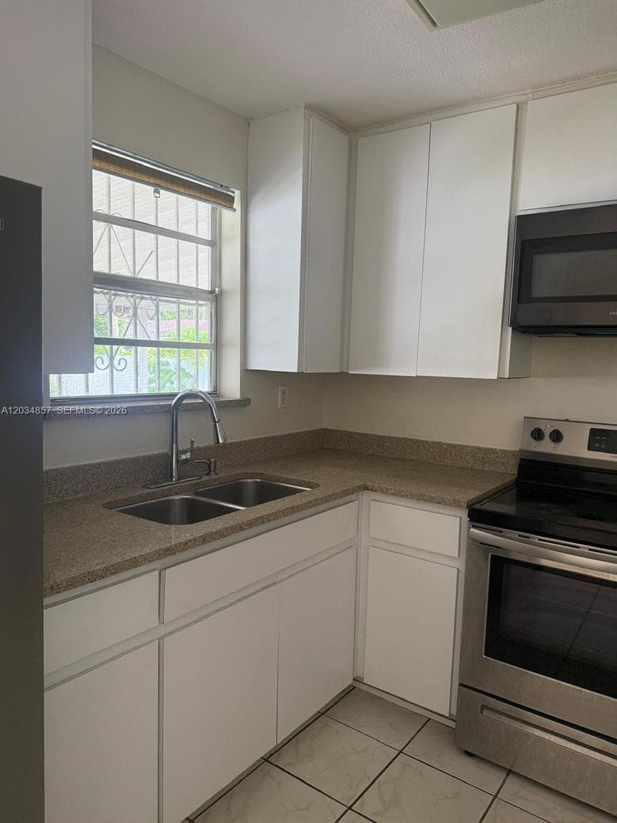 Single Family Residence at 767 SW 5th Ter, Florida City FL 33034