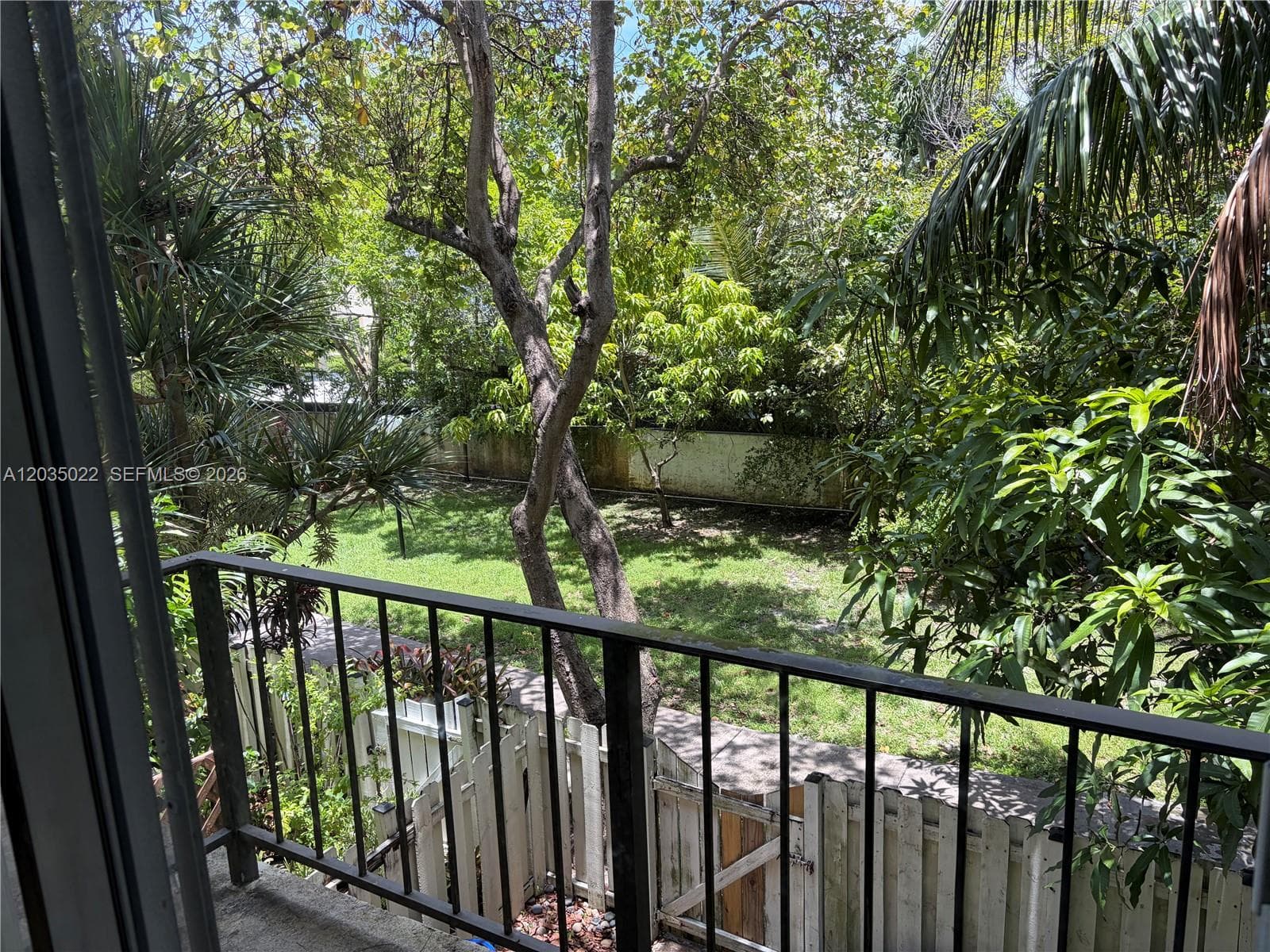 Condominium at 1655 NE 115th St # 29B, Miami FL 33181