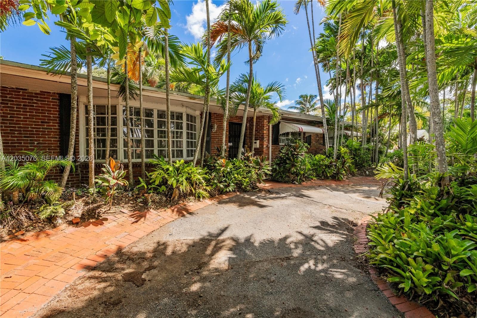 Single Family Residence at 785 NE 155th St, Miami FL 33162