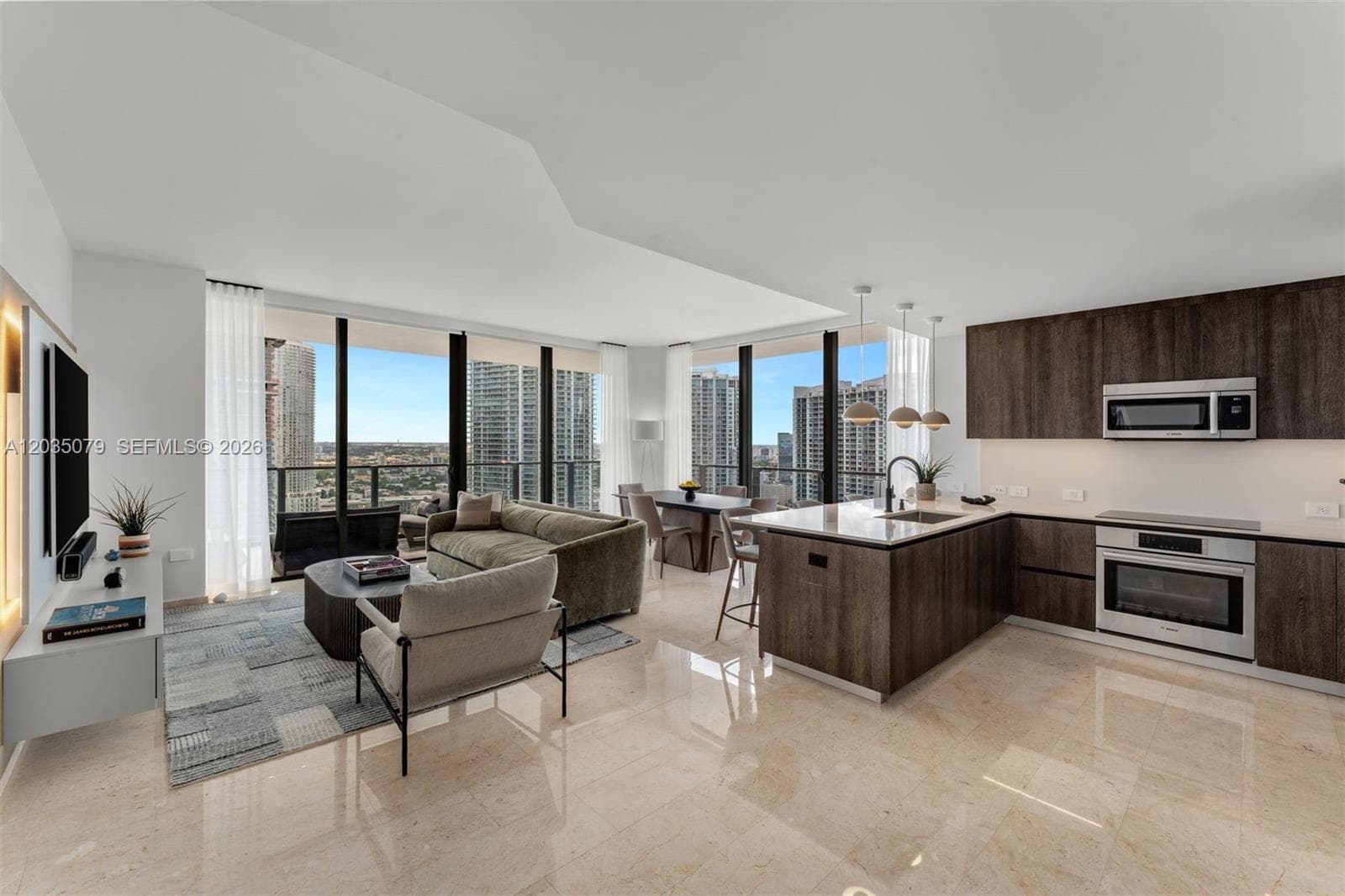 Condominium at 68 SE 6th St # 2612, Miami FL 33131