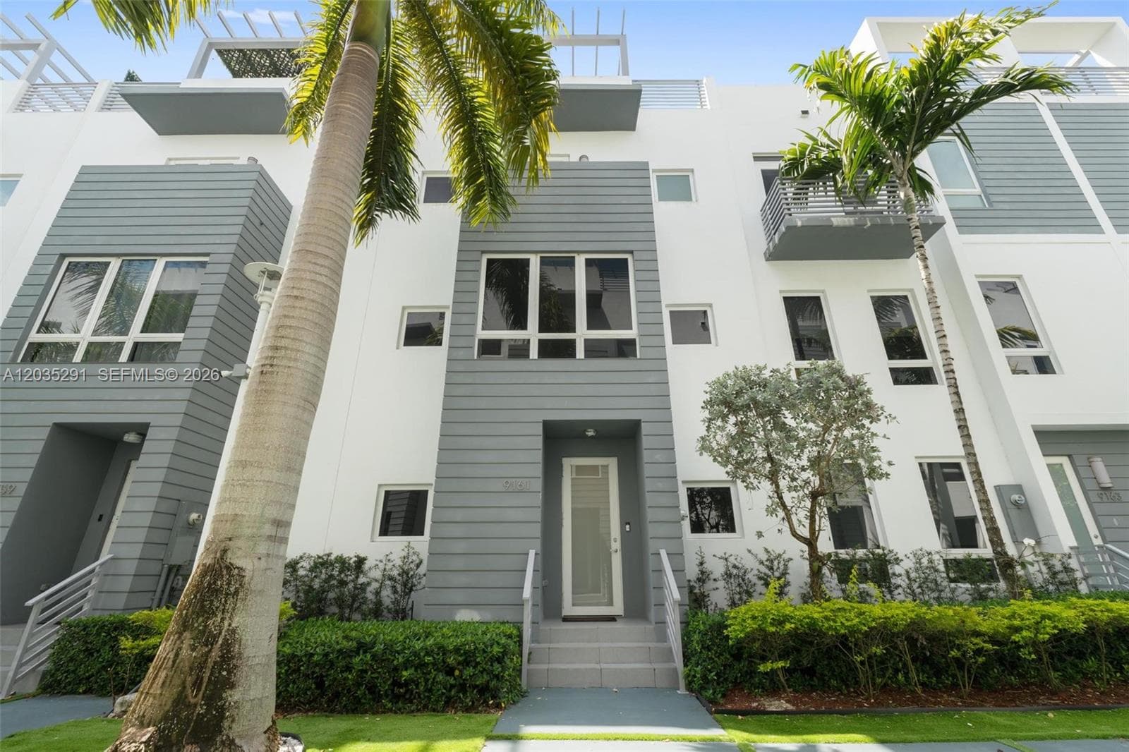 Townhouse at 9161 NW 33rd St, Doral FL 33172