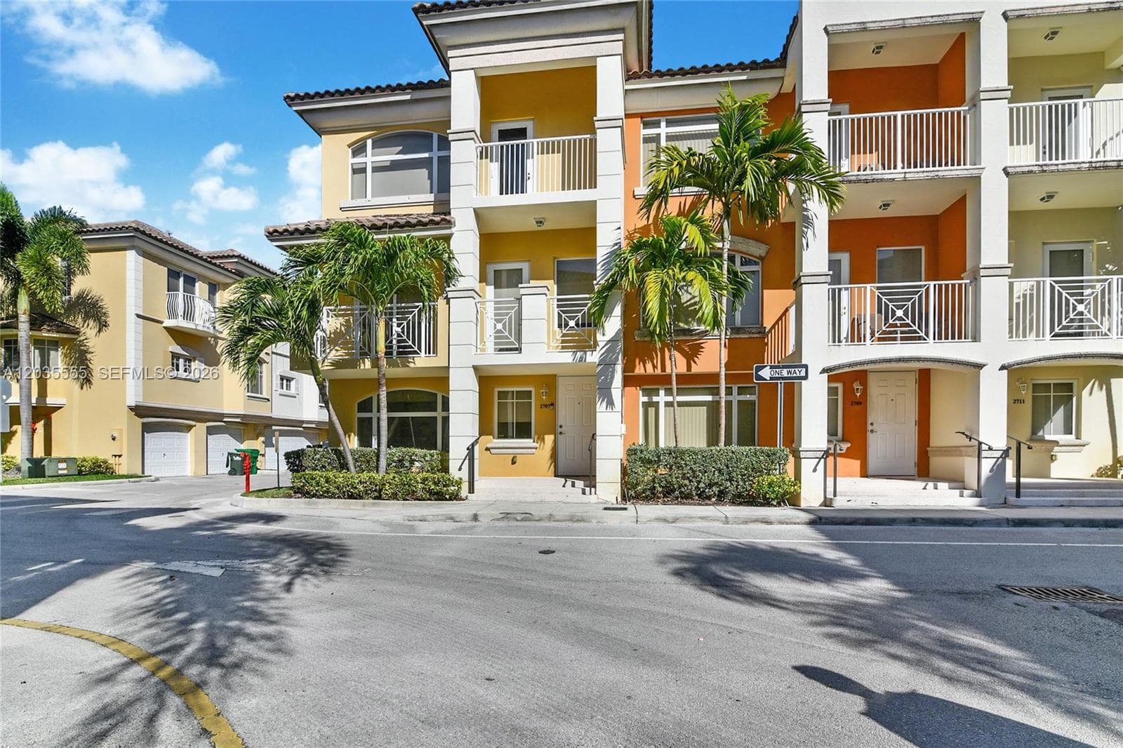 Condominium at 2707 NE 184th Ter, Aventura FL 33160